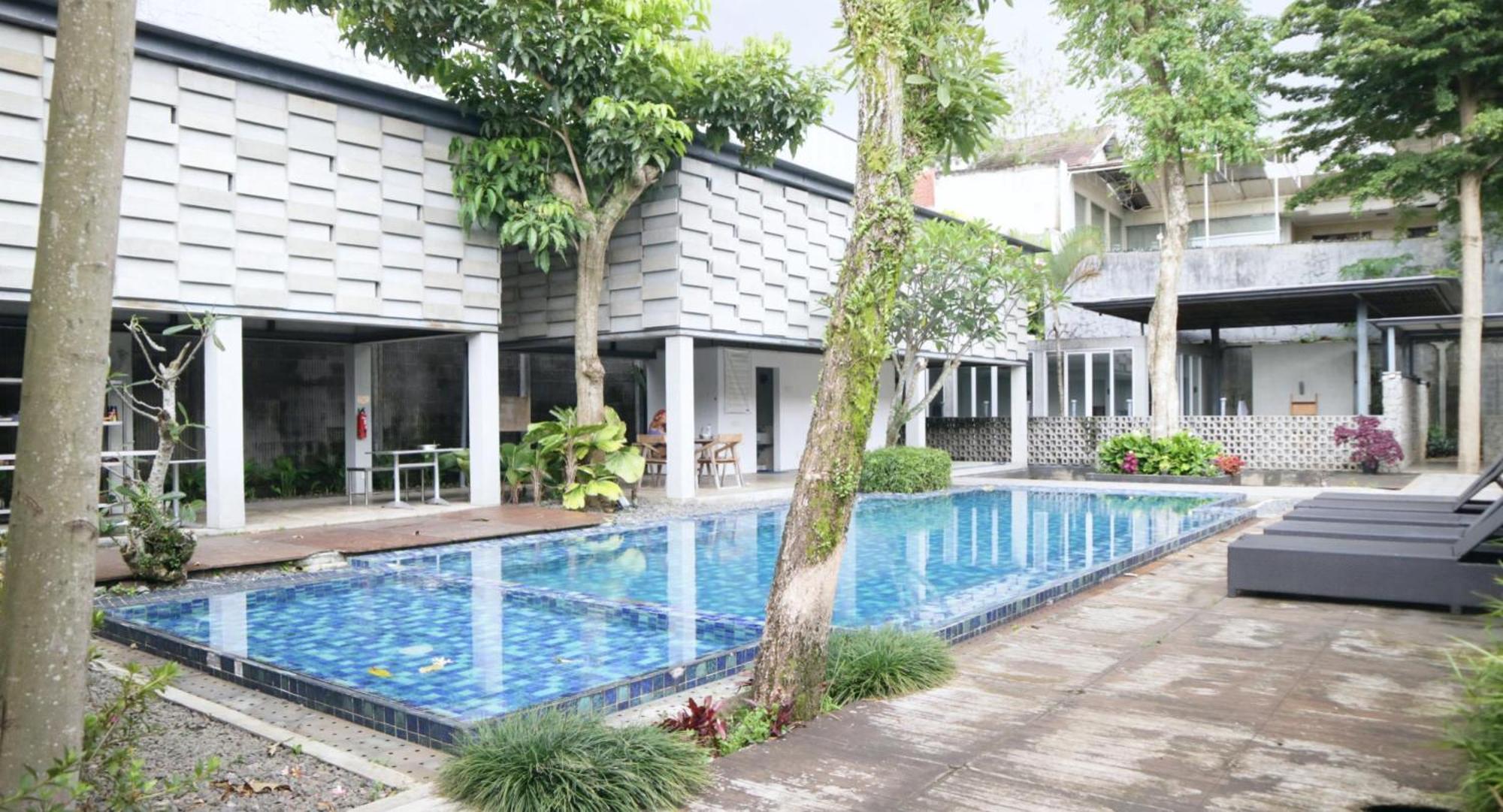 Proven Living Hotel Bandung Bagian luar foto