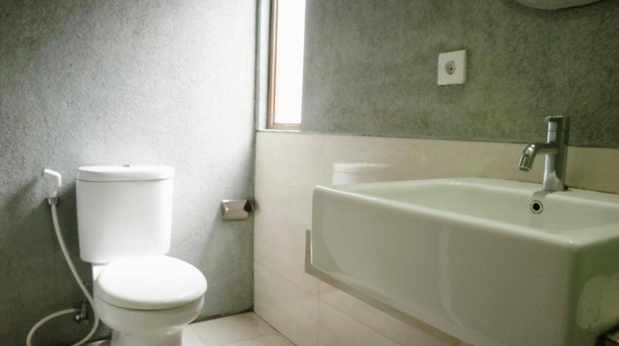 Proven Living Hotel Bandung Bagian luar foto